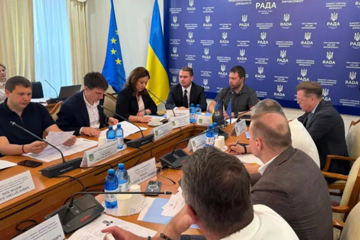 Правоохоронний комітет Ради підтримав законопроєкт президента про НАБУ та САП