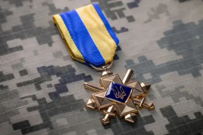 «Хрест бойових заслуг» стане однією з найвагоміших нагород: проєкт закону