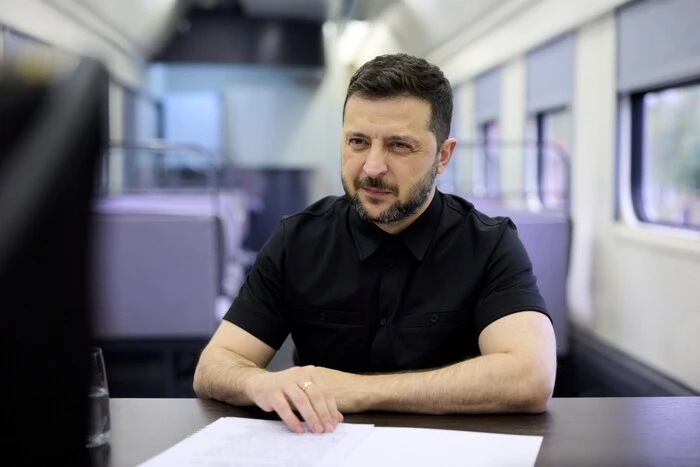 Зеленський прибув на саміт в Копенгаген: подробиці візиту